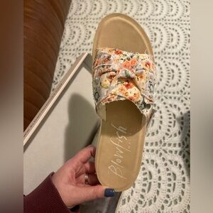 Blowfish Women's Floral Sandals - Cream and Orange